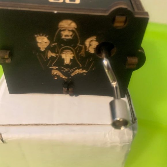 New Star Wars Hand-Carved Wooden Music Box - Picture 4 of 5